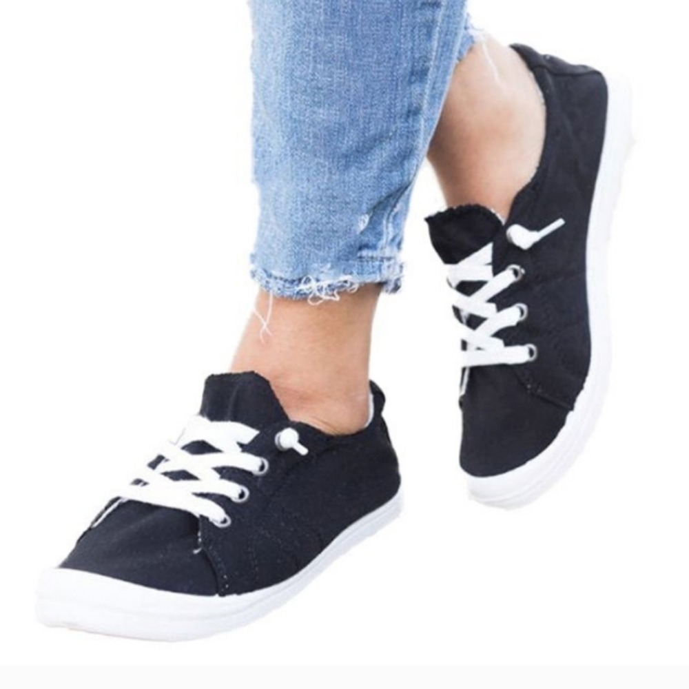 SODA Zig-S Black White Flats Linen Canvas Slip On Lace Up sz 6 SNEAKERS new